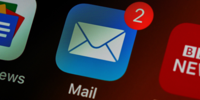 Primer servicio de correo electrónico gratuito