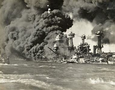 Ataque a Pearl Harbor.