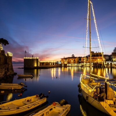 Timeline: Small story ....big story