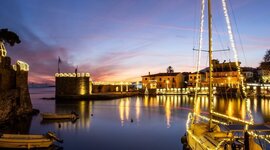 Timeline: Small story ....big story