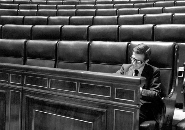 Adolfo Suarez renuncia