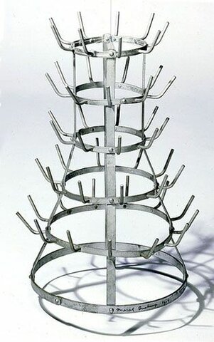 El portaampolles de ferro (dadaïsme)