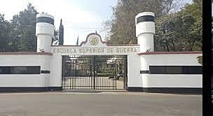 Se inaugura los cursos de la Escuela Superior de Guerra