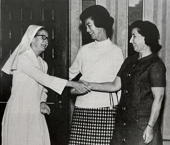 The Opening of Oakwood