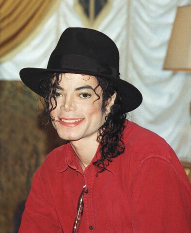 Pop Star Michael Jackson dies