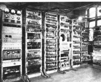 Gli enormi elaboratori elettronici