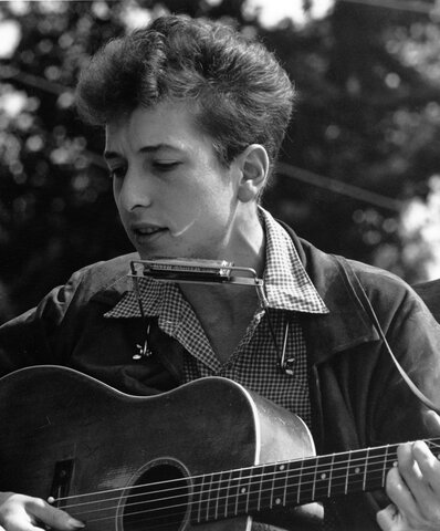 El Folk-rock. Canciones protestas de estilo folk.