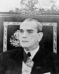 El candidato Adolfo Ruiz Cortines promete el derecho al voto de las mujeres