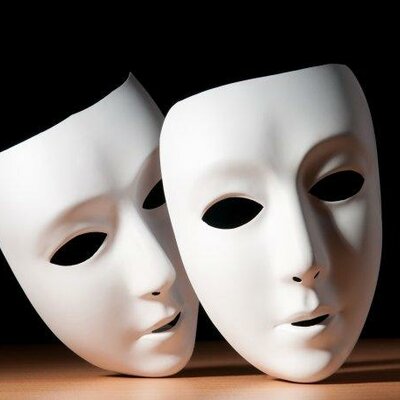 Timeline: Construcción de los Teatros de la Historia