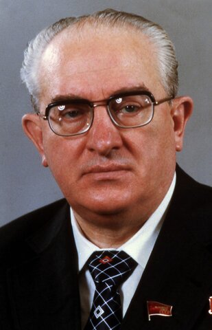 Yuri Andrópov (1982-84)