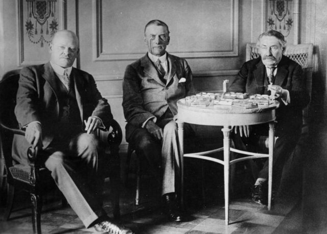 Locarno Treaty signed