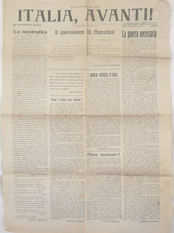 Mussolini begins work for Socialist Party.