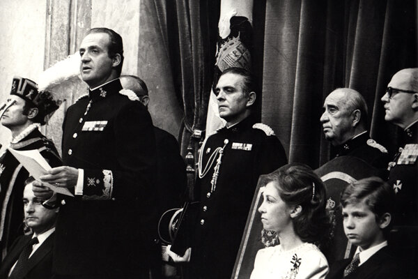 Juan Carlos I inaugura la nueva legislatura de las Cortes generales