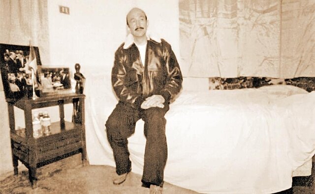 El expresidente Salinas de Gortari se declara en huelga.