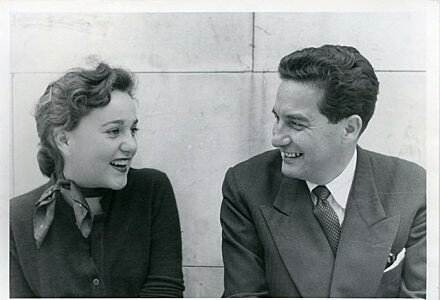 Fallecen dos mexicanos de las letras mexicanas: Octavio Paz y Elena Garro.