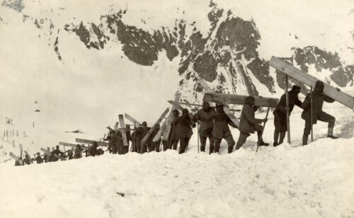 The Kingdoms of Italy, Hungary, Croatia and Serbia and the Tsardom of Bulgaria declares war on the Reich.