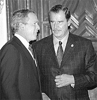 Fox y Bush en la Conferencia Internacional sobre la Financiación para el Desarrollo, en Monterrey.