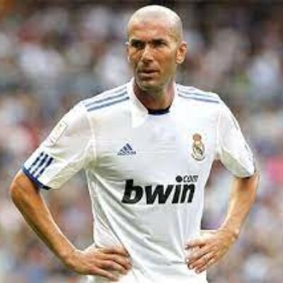 Timeline: Biographie de Zinedine Zidane