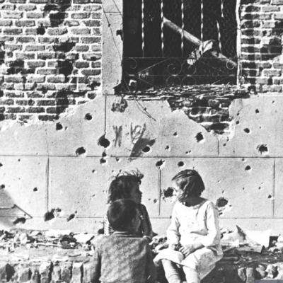 Timeline: JUGA AMB EL TEMPS