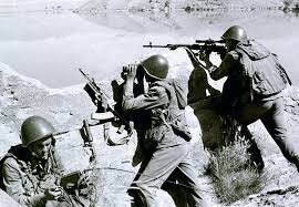 Sovjet angriper Afghanistan