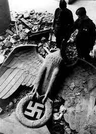 Hitler es Suïcida (captura de Berlín)