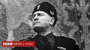 Benito Mussolini, primer ministro de Italia.