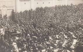 Se disuelve la asamblea constituyente (1918)