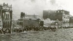 1788-1789: Η πείνα οδήγησε τον λαό σε λεηλασίες πλούσιων  σπιτιών και κρατικών αποθηκών.