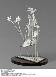 Lehen eskulturaren eraikuntza