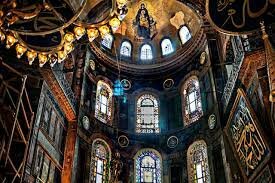 537 μ.Χ. Χτίζεται η Αγία Σοφία