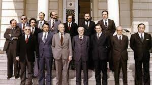 Por decreto del Gobierno, se crea el Consejo General Vasco, como institución preautonómica.