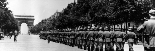 Els alemanys entren a París