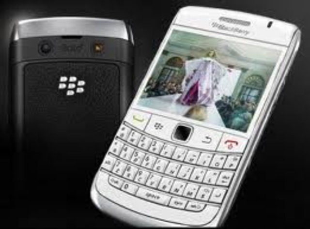 The First BlackBerry Smartphone entered market!