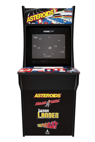 Asteroids es lanzado por Atari.