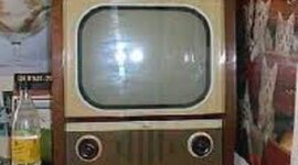 Timeline: First TV was made in this time by Philo Farnsworth.