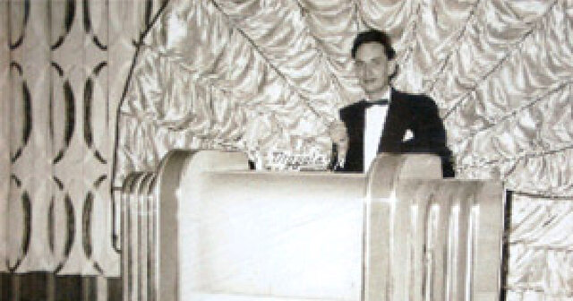 Ron Diggins se retiró en 1995 después de pinchar en 20.000 fiestas.