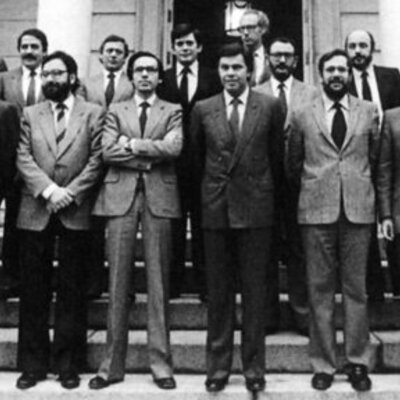 Timeline: Los gobiernos democráticos entre 1982-1996