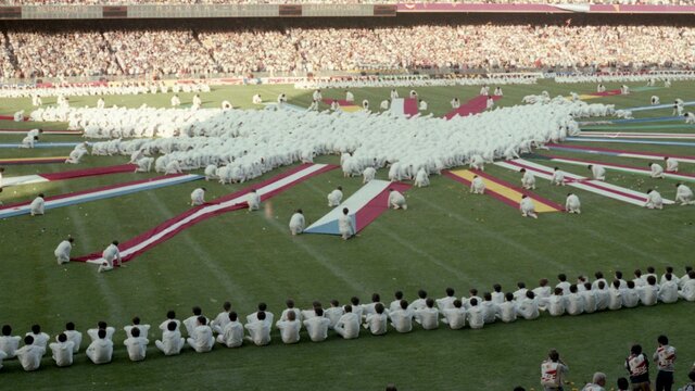 Se inaugura en el Camp Nou el Mundial de Fútbol.