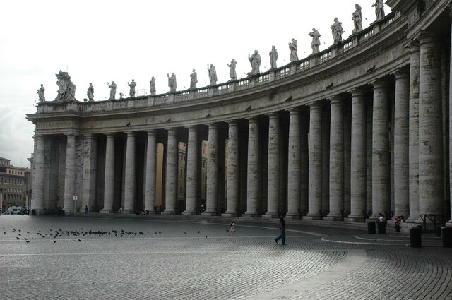 Colonnato di San Pietro