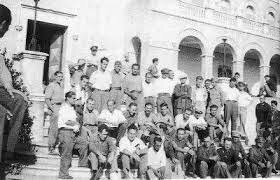 Enfrontament i divisió de les forces republicanes