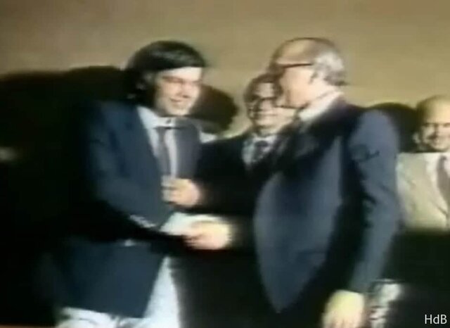 El gobierno y el P.S.O.E. firman los pactos para la armonización del proceso autonómico