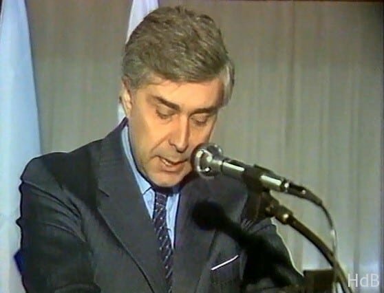 Veinte parlamentarios de U.C.D. Se integran en el Partido Demócrata Popular, organización democristiana encabezada por Oscar Alzaga.