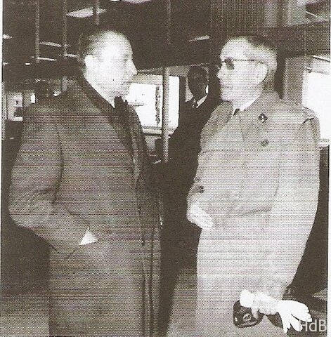 Dos coroneles, Luis Muñoz Gutiérrez y Jesús Crespo Cuspinera, y un teniente coronel, José Crespo Cuspi-nera, son detenidos en Madrid por su presunta implicación en un intento golpista preparado para el 27 de octubre, víspera de las elecciones.