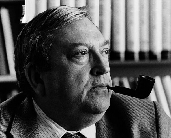 Escuela de Annales - 3ra Generación. Historia de las Mentalidades y Microhistoria