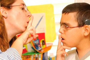 FRANCIA Y ALEMANIA 1828 -1829:   PRIMERAS ESCUELAS ESPECIALES