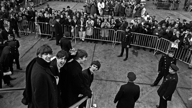 Beatles arrive at the US