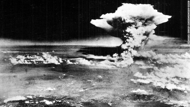 EUA LLANÇA UNA BOMBA NUCLEAR A HIROSHIMA