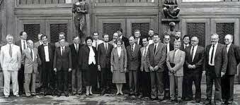 Prve večstranske volitve