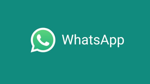 Se lanza WhatsApp, una aplicación de mensajería instantánea que se convierte en una de las más utilizadas del mundo.