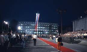 RAZGLASITEV SAMOSTOJNOSTI